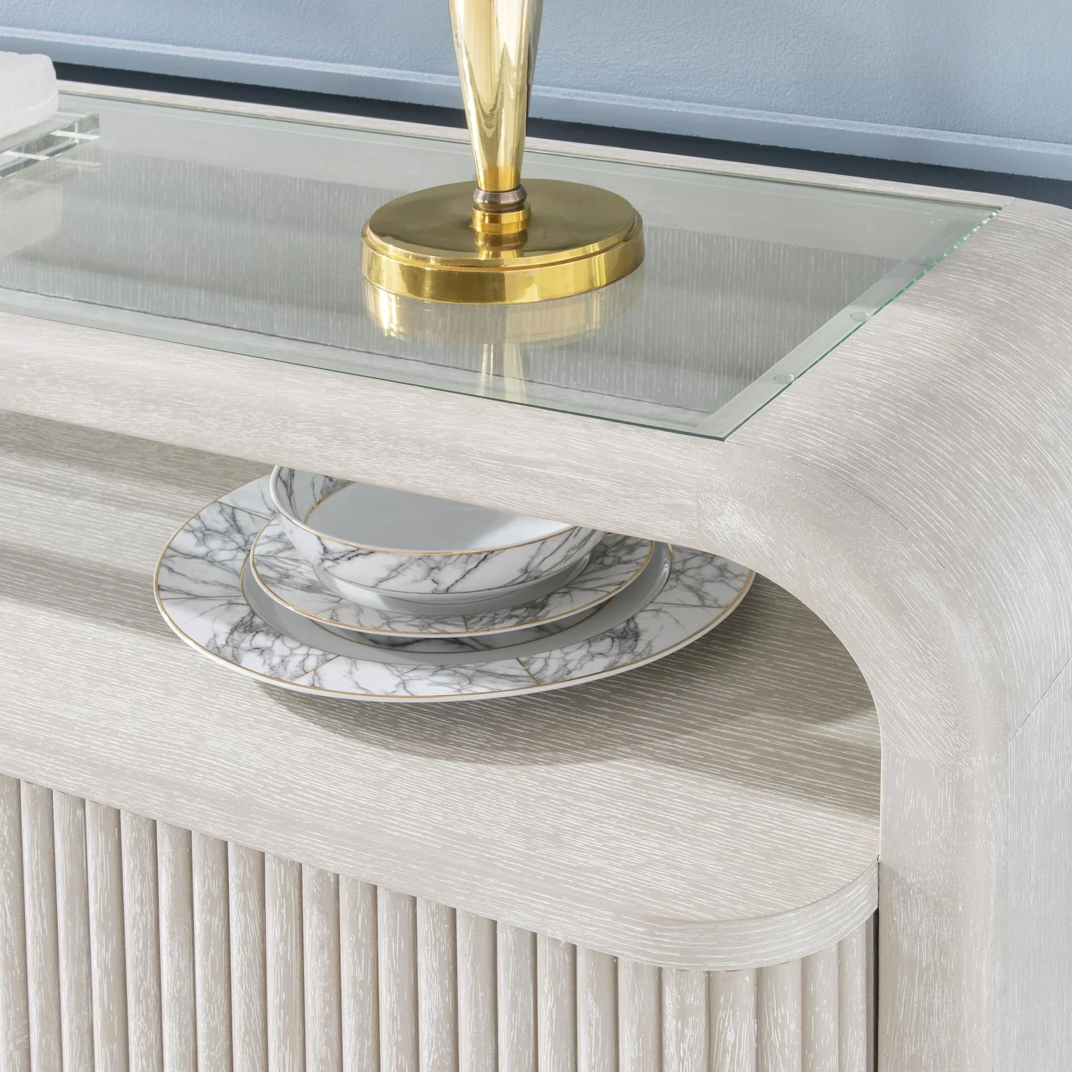 Sideboard surface and curved corner detail
