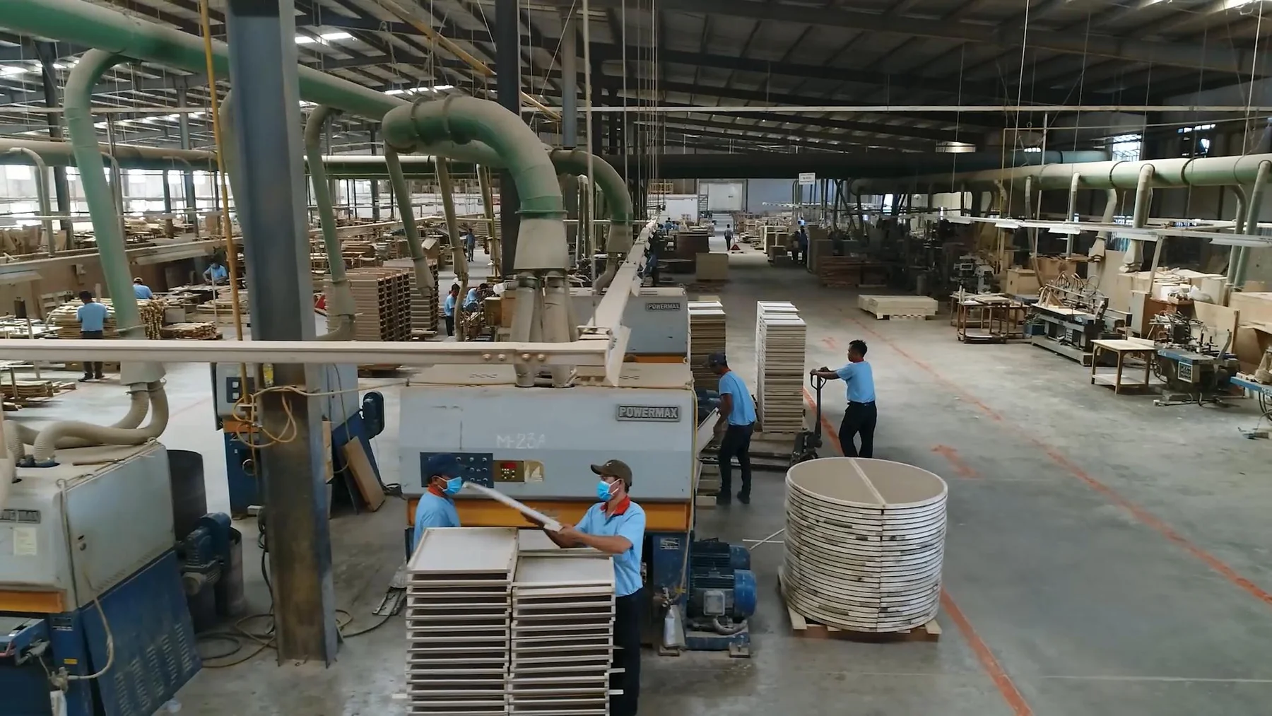 Woodworking machinery and materials in the Vietnam workshop